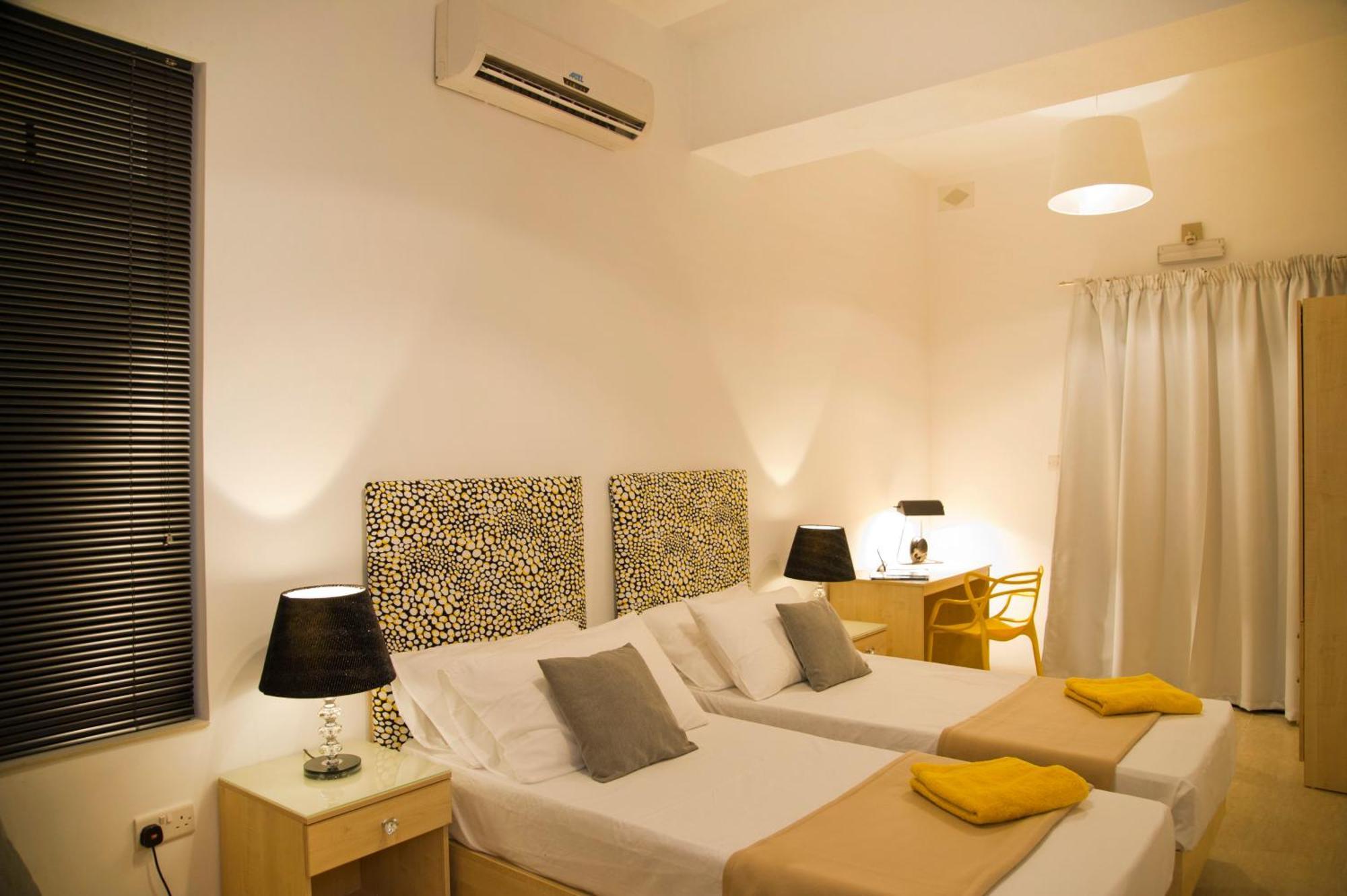 Maltese Balcony Apartment Saint Julian's Ngoại thất bức ảnh